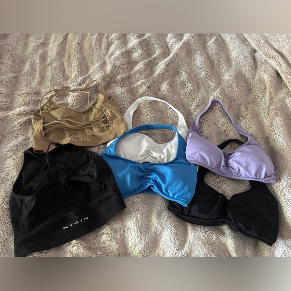 Lot of NVGTN sports bras small